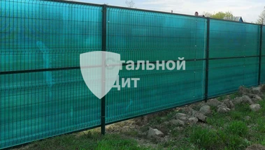 Забор комбинированный из сетки  3D и Поликарбоната
